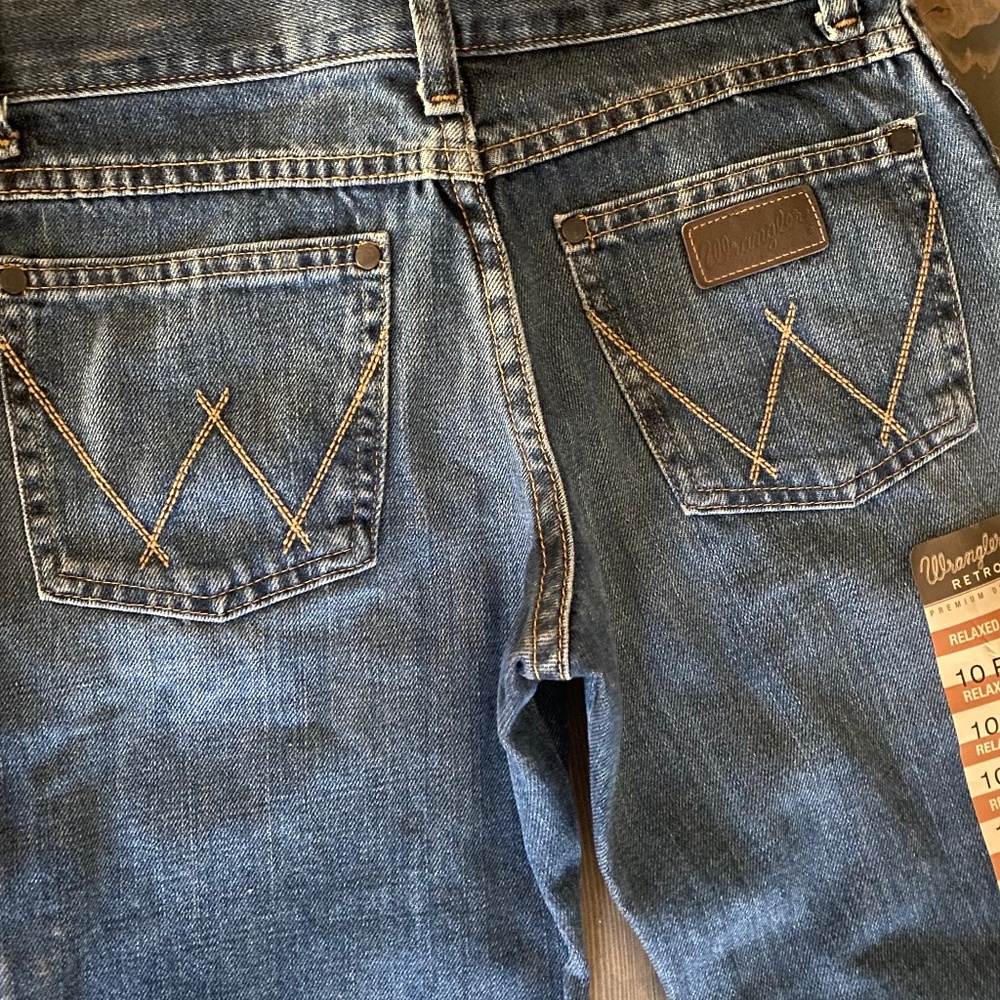 NWT Boys Wrangler Retro Relaxed Boot Jeans